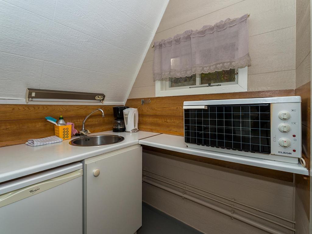 Sandvika Camping Hotel Kabelvag Exterior photo