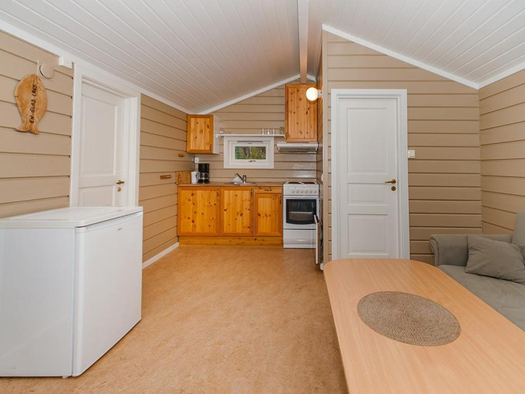 Sandvika Camping Hotel Kabelvag Exterior photo