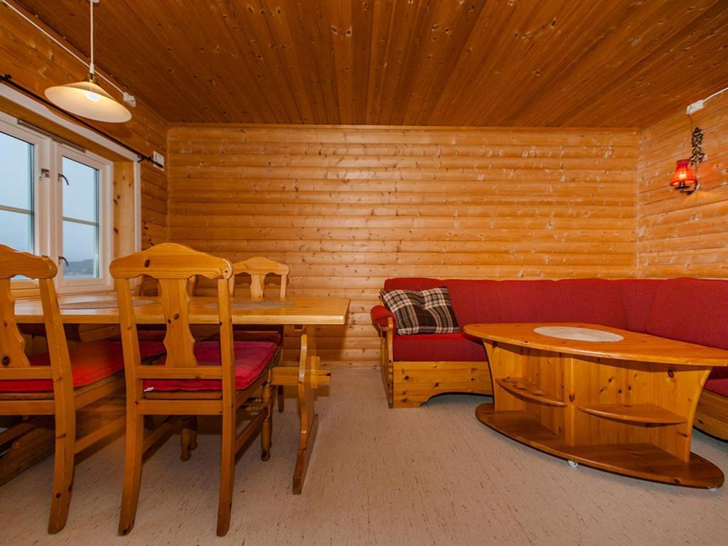 Sandvika Camping Hotel Kabelvag Exterior photo