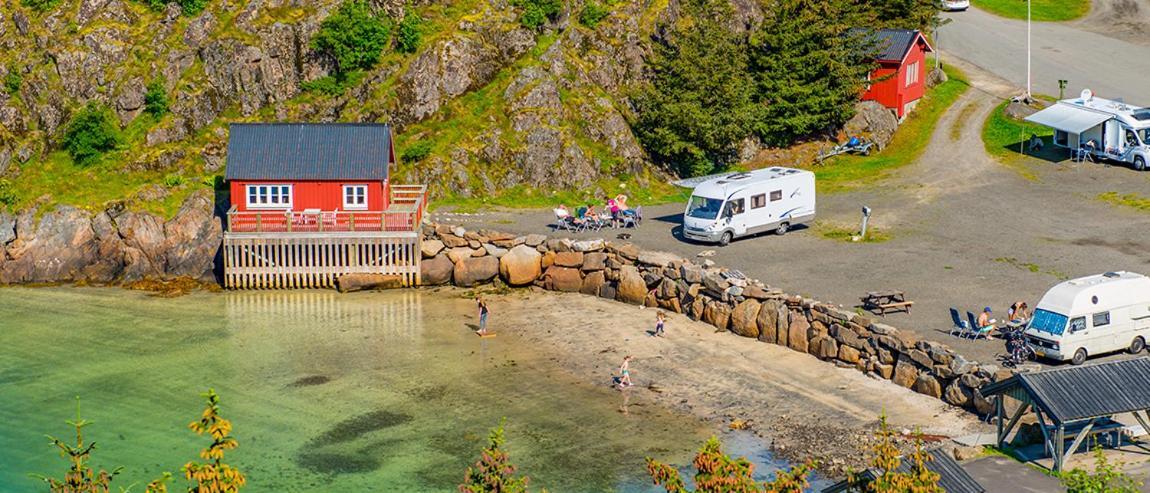 Sandvika Camping Hotel Kabelvag Exterior photo