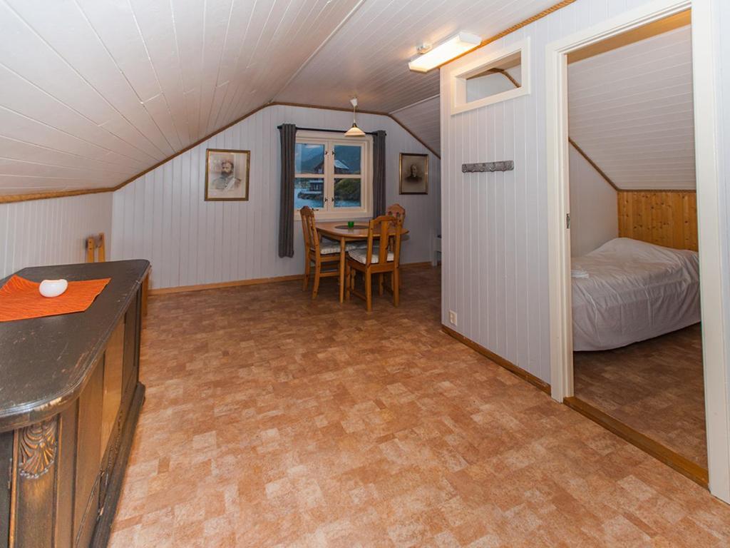 Sandvika Camping Hotel Kabelvag Exterior photo